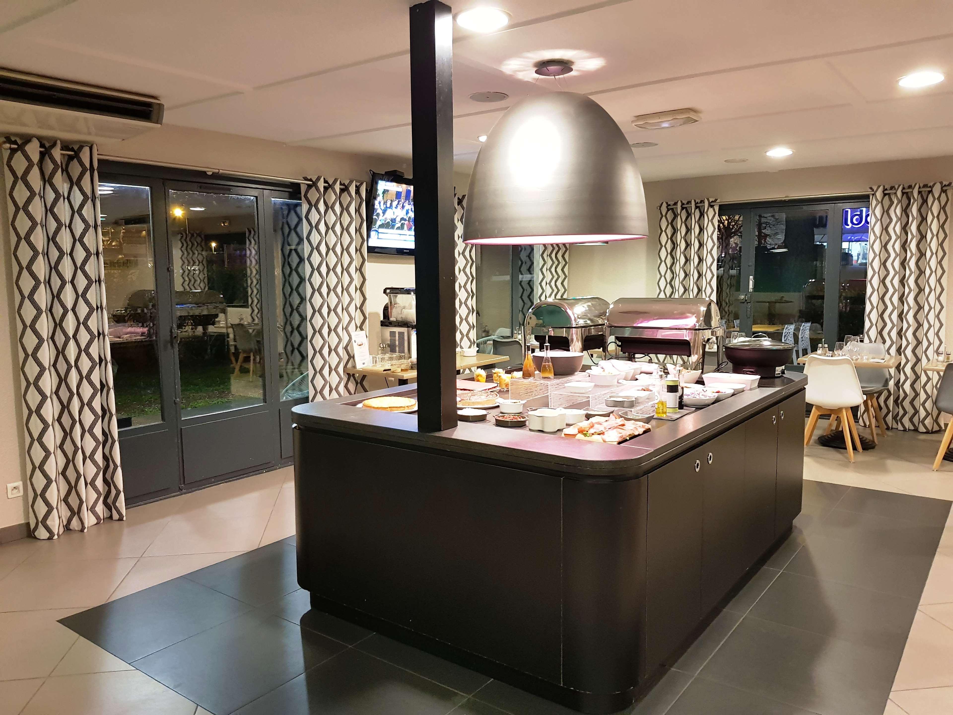 Kyriad Carcassone Ouest La Cite エクステリア 写真