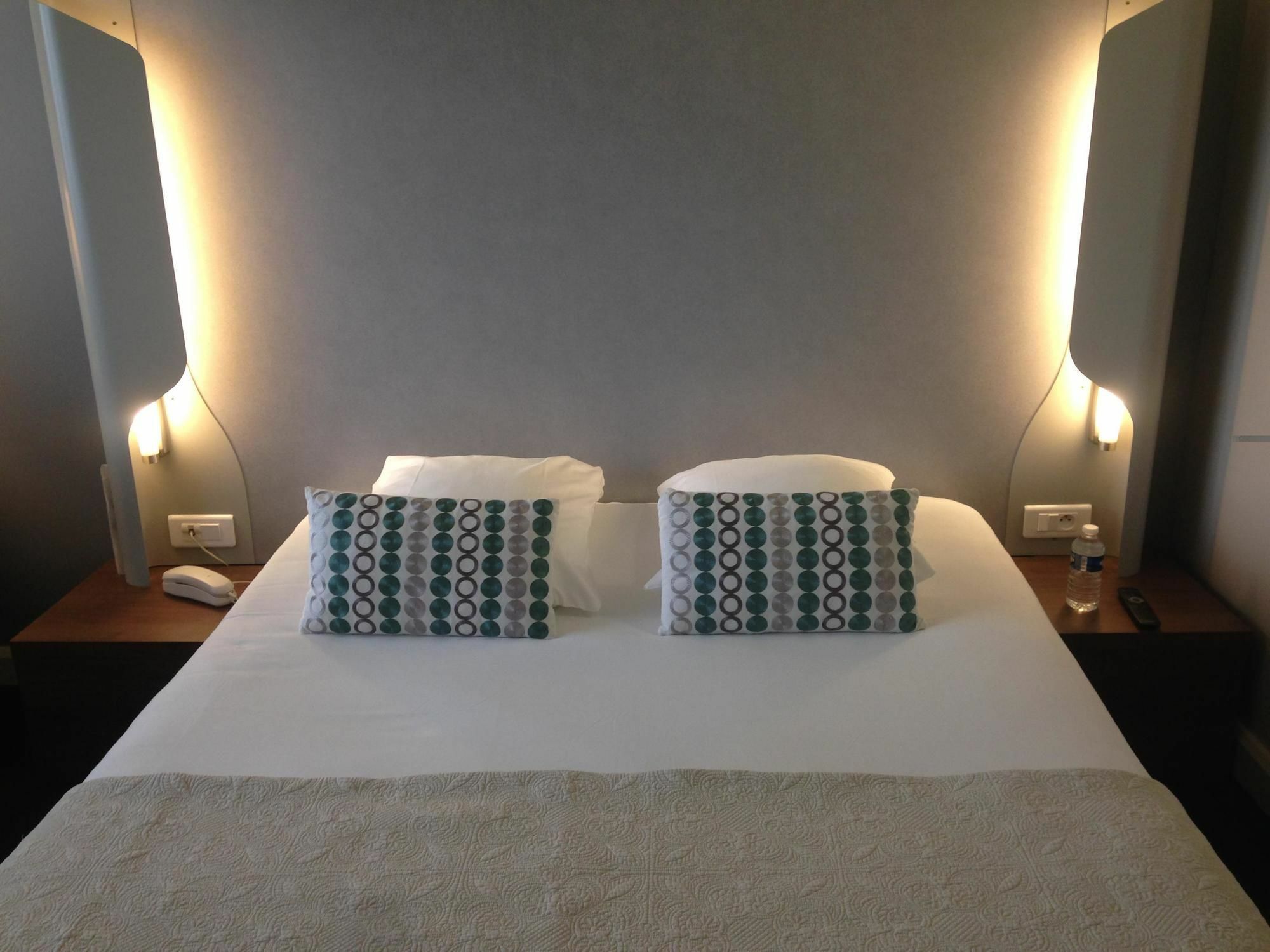 Kyriad Carcassone Ouest La Cite エクステリア 写真